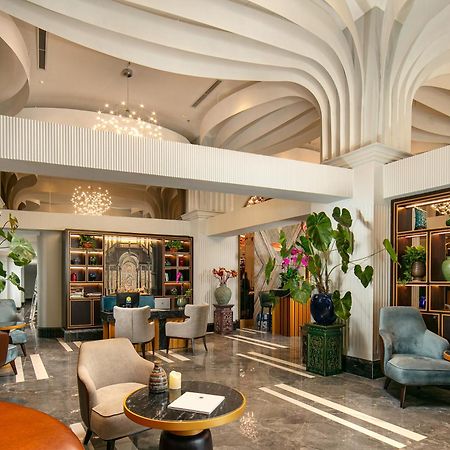 May De Ville Lakeside Hotel Hanoi Esterno foto The Library