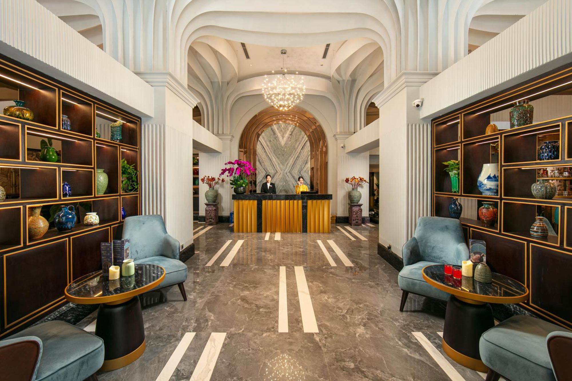 May De Ville Lakeside Hotel Hanoi Esterno foto Lobby